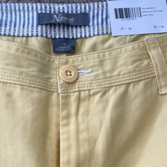 Natural Reflections Twill Short - Picture 5 of 8